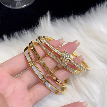 Conjunto de 4 Pulseiras da Rainha. LIQUIDAÇÂO